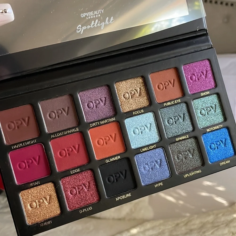 OPV BEAUTY|eyeshadow palette|Spotlight|BNIB